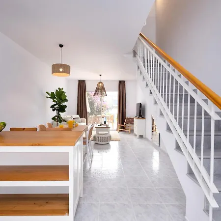 Ferienhaus Nephele-stylish 2bd Townhouse In Kato